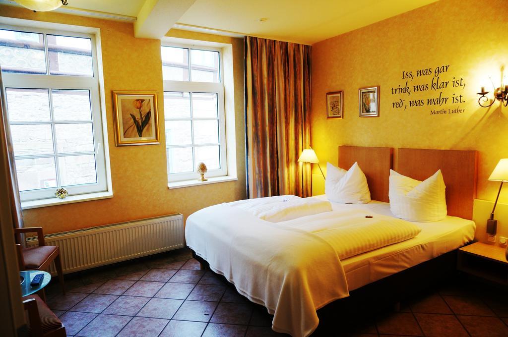 Hotel Goldener Anker Bodenwerder Phòng bức ảnh