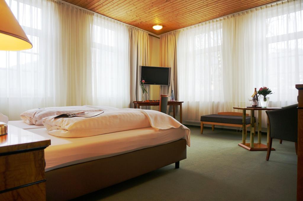 Hotel Goldener Anker Bodenwerder Phòng bức ảnh
