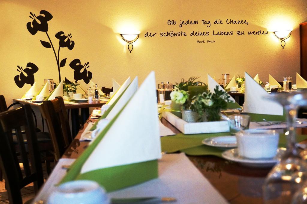 Hotel Goldener Anker Bodenwerder Ngoại thất bức ảnh